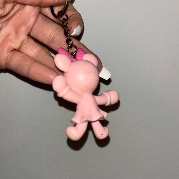 Pink Minnie Mouse plush Keychain - Picture 3 of 7